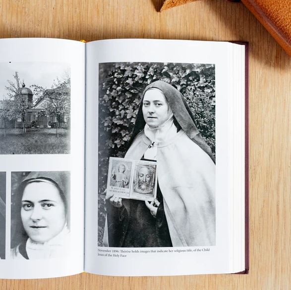 Story of a Soul: The Autobiography of St. Thérèse of Lisieux (Catholic Classics)