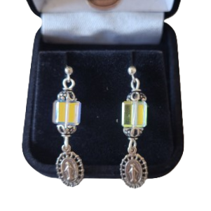 EARRING - SS MIRACULOUS MEDAL WITH SQUARE STONE